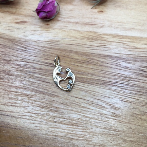 10kt gold mother and child pendant (new) - Picture 4 of 6